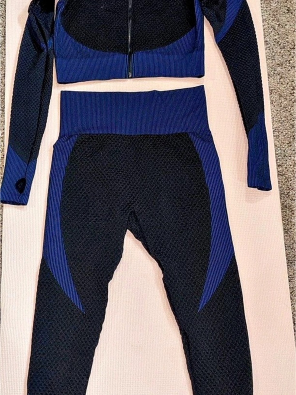 SHEIN Women's Black & Blue Athletic Set